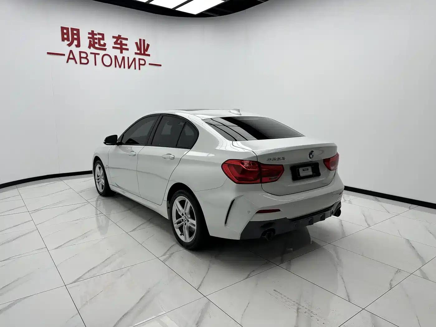 2022 BMW 1 Series 120i M Sport Shadow Edition — миниатюра 8