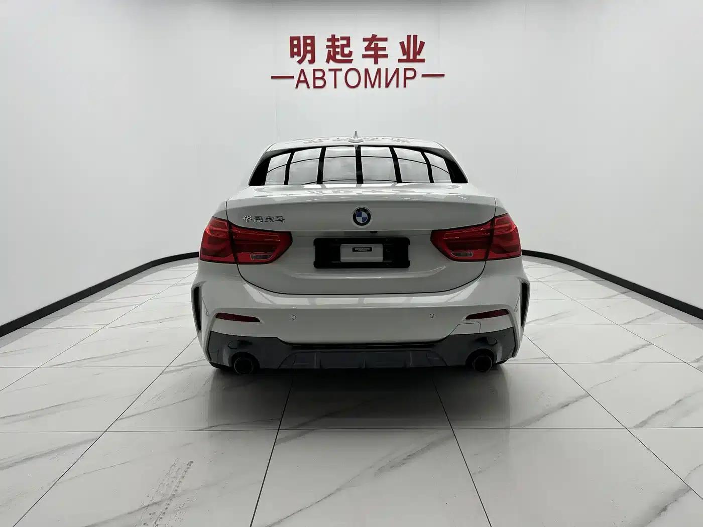 2022 BMW 1 Series 120i M Sport Shadow Edition — миниатюра 10