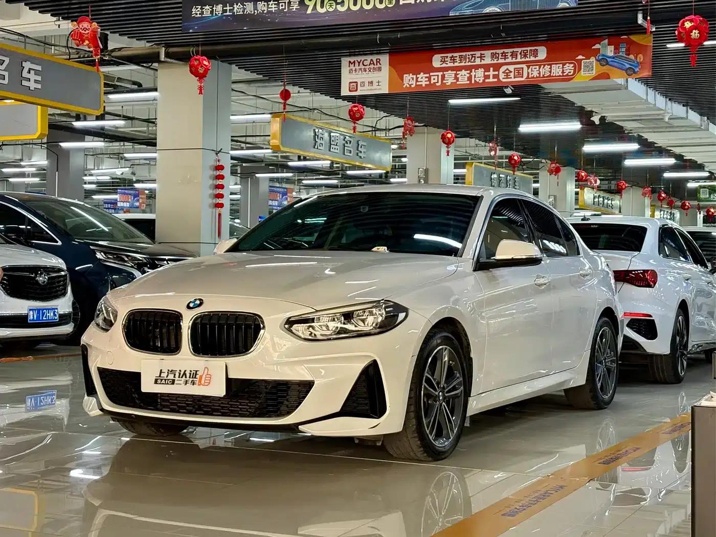 2022 BMW 1 Series 120i M Sport — миниатюра 1