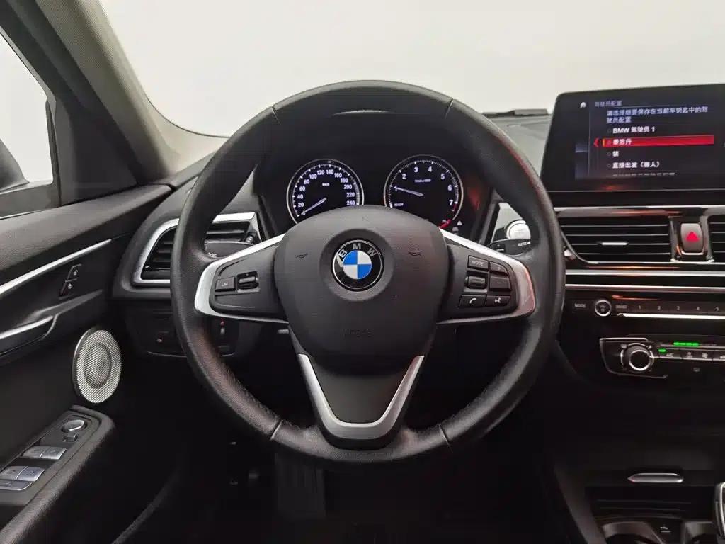 2022 BMW 1 Series 120i M Sport — миниатюра 11