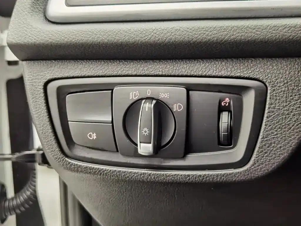 2022 BMW 1 Series 120i M Sport — миниатюра 21