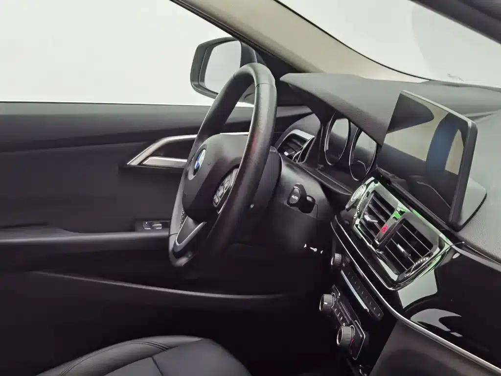 2022 BMW 1 Series 120i M Sport — миниатюра 22