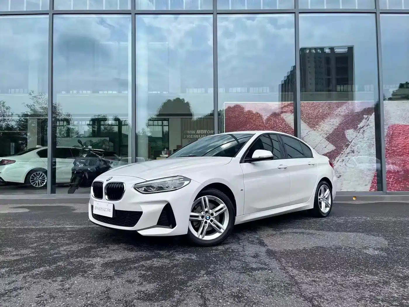 2020 BMW 1 Series 120i M Sport Package — миниатюра 1