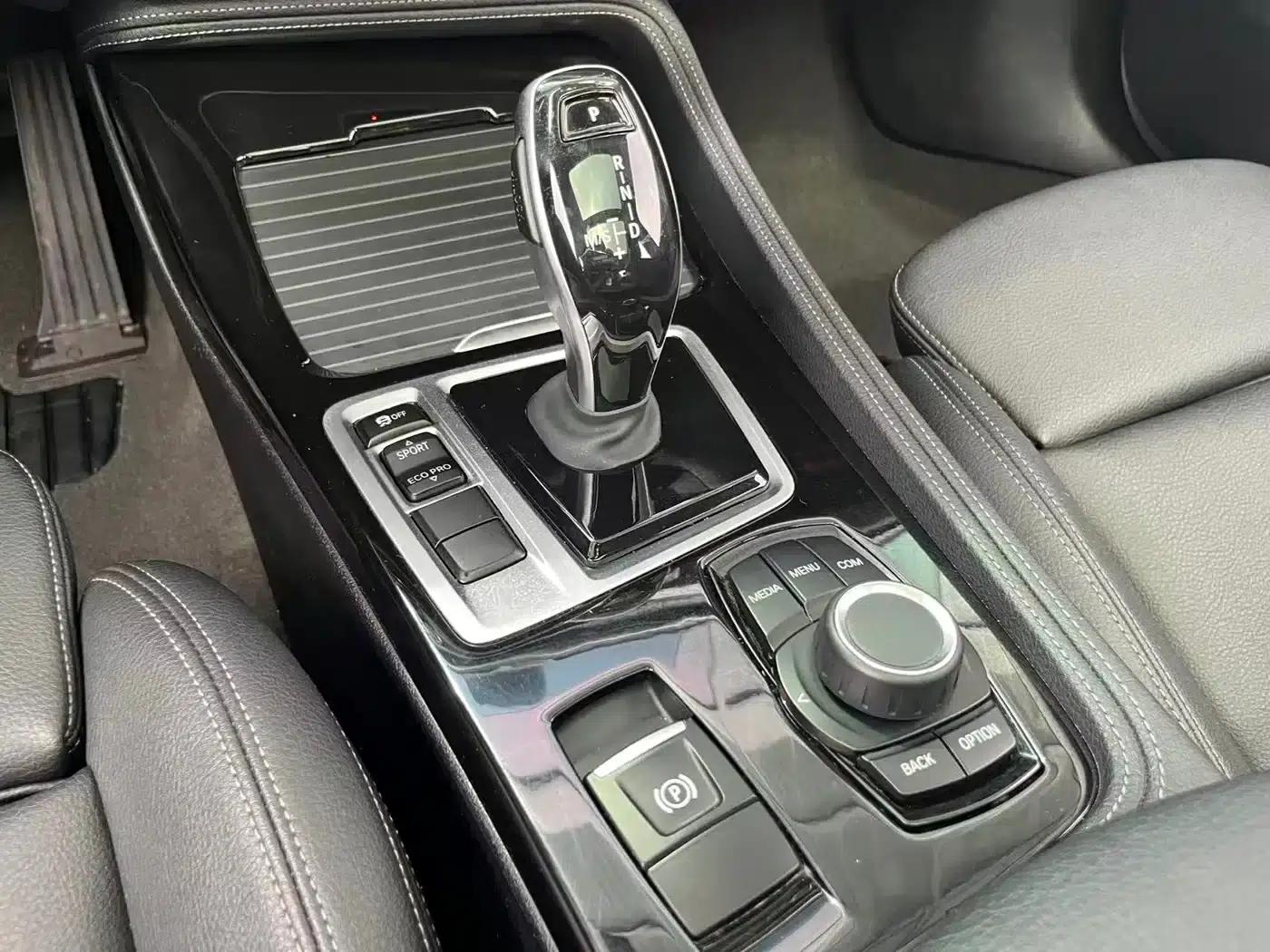 2020 BMW 1 Series 120i M Sport Package — миниатюра 12