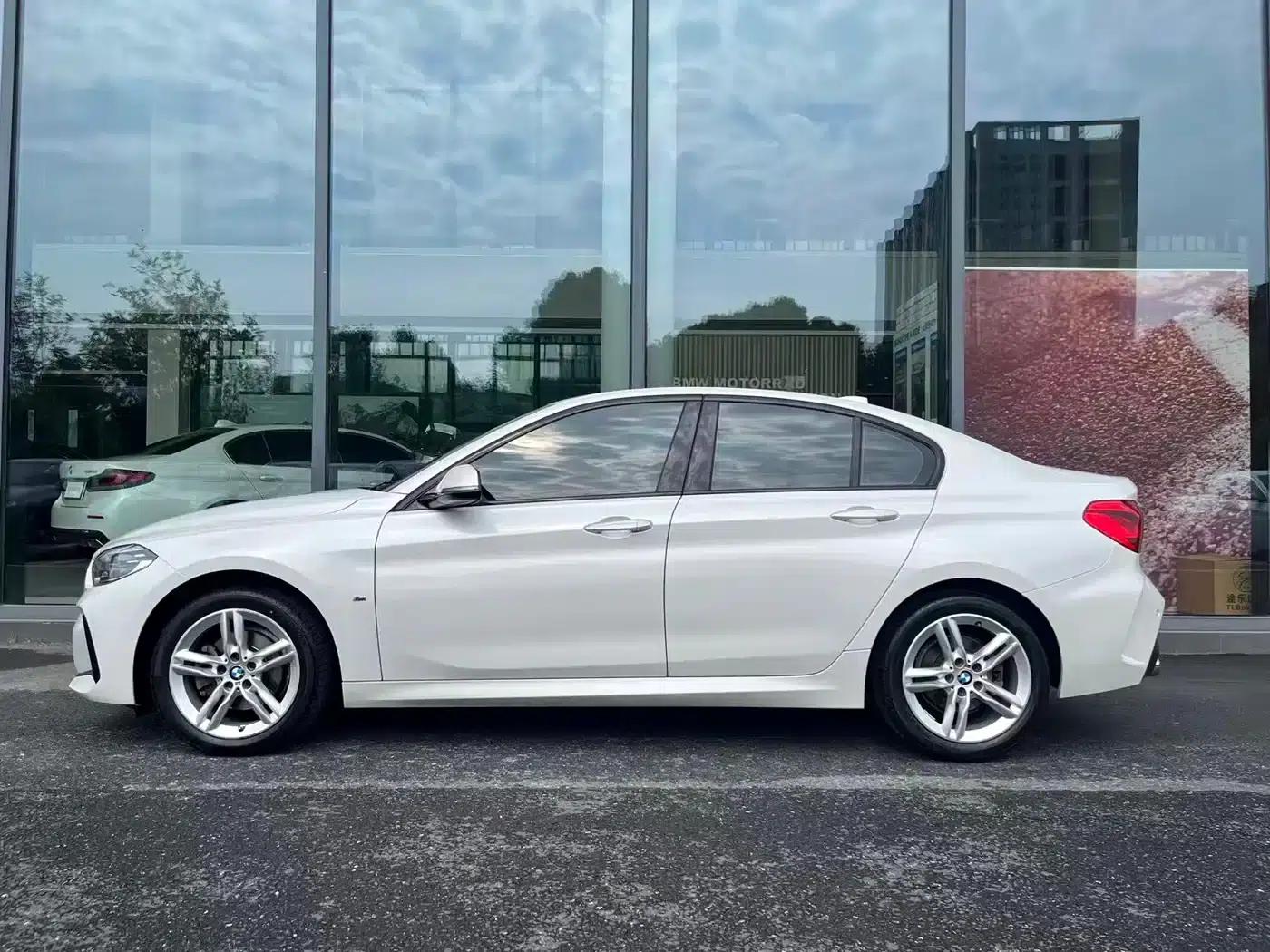 2020 BMW 1 Series 120i M Sport Package — миниатюра 5