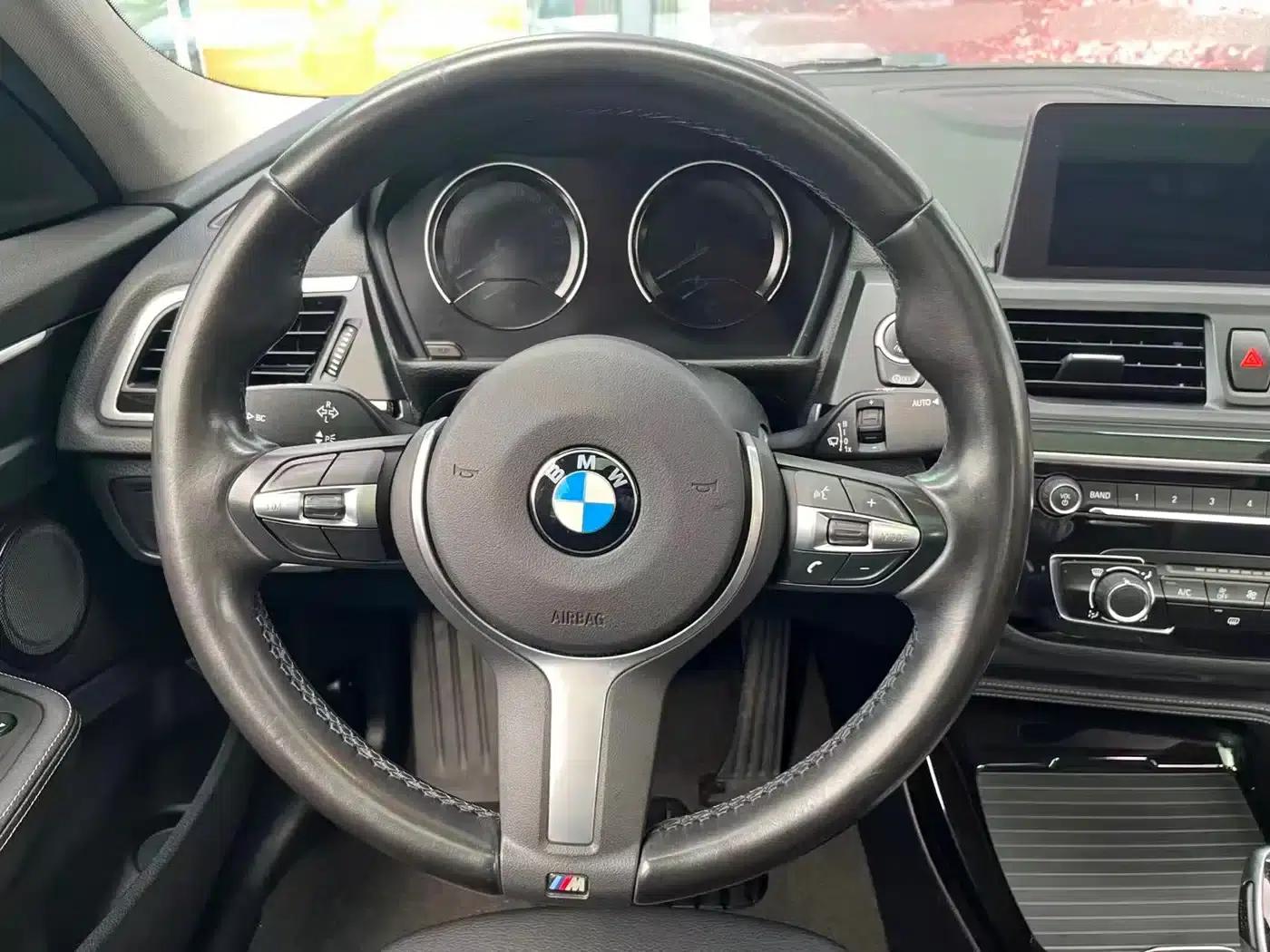 2020 BMW 1 Series 120i M Sport Package — миниатюра 8