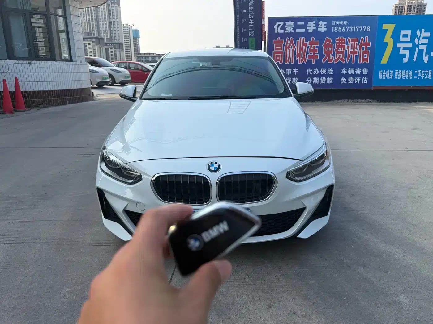 2022 BMW 1 Series 120i M Sport — миниатюра 2