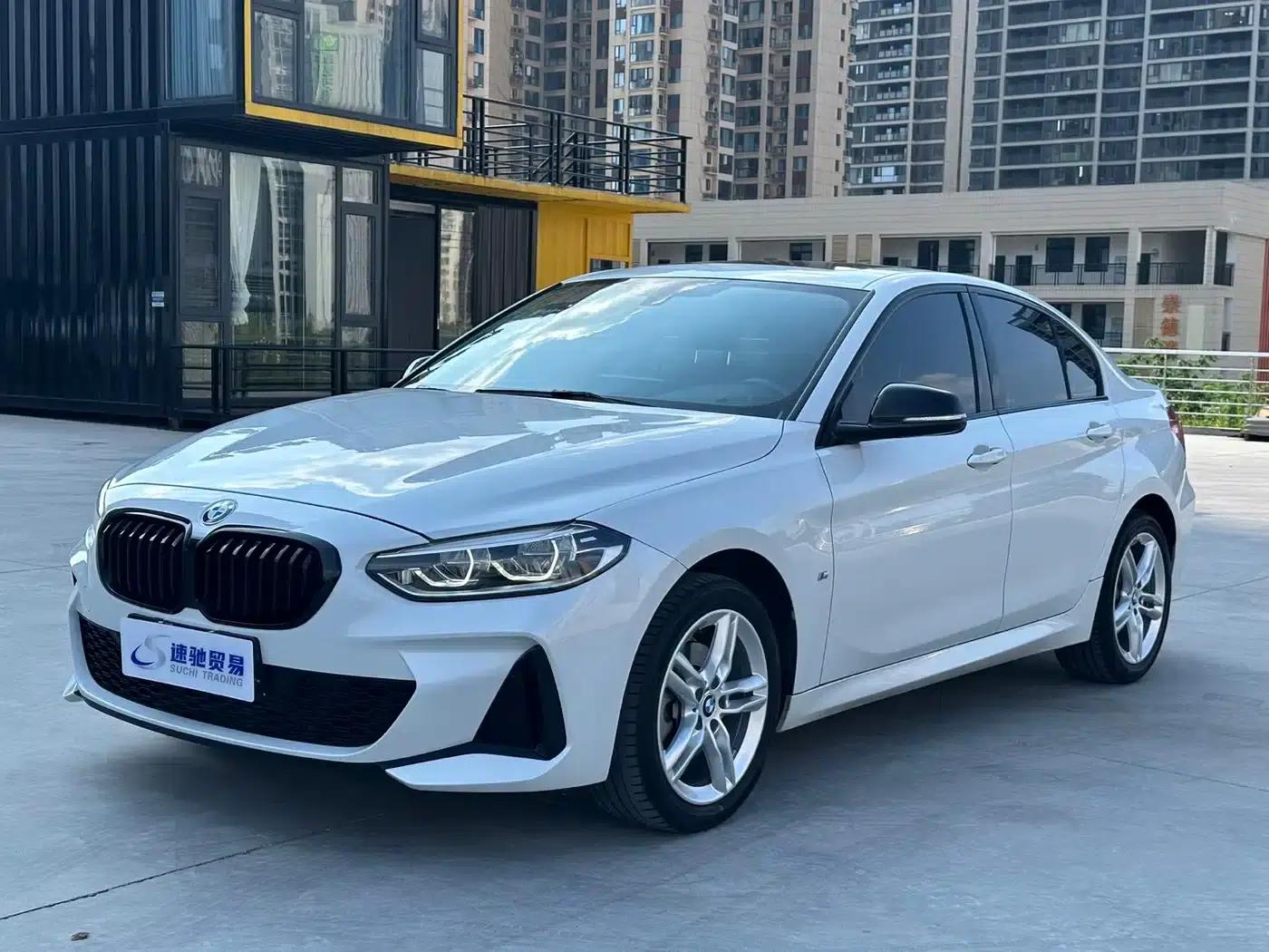 2021 BMW 1 Series 120i M Sport Shadow Edition — миниатюра 1