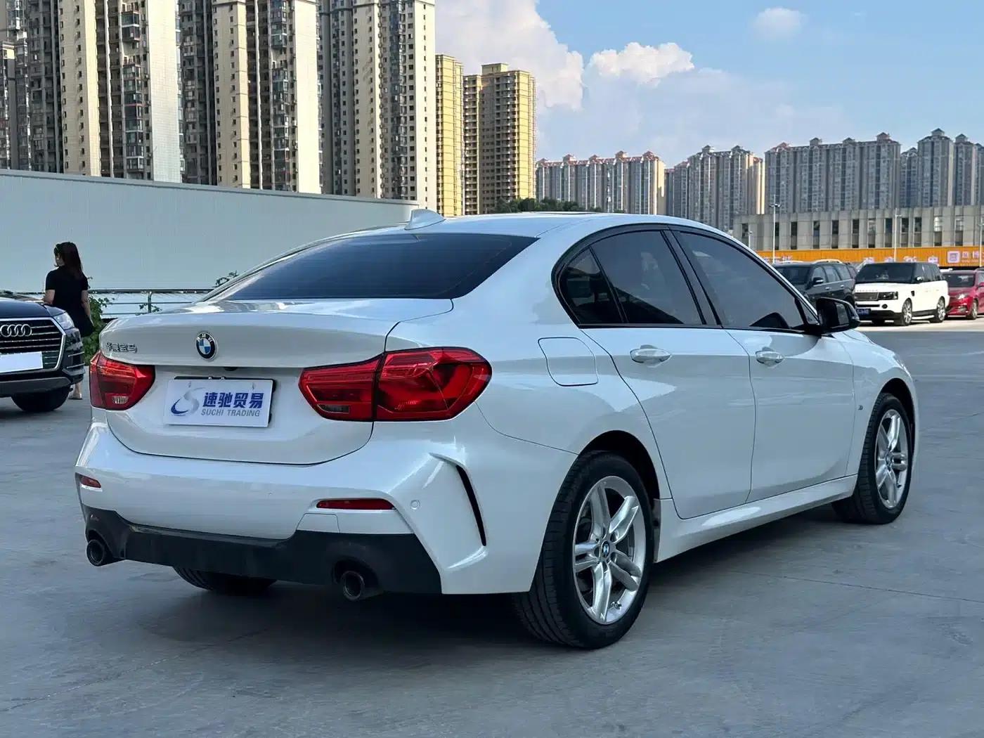 2021 BMW 1 Series 120i M Sport Shadow Edition — миниатюра 6