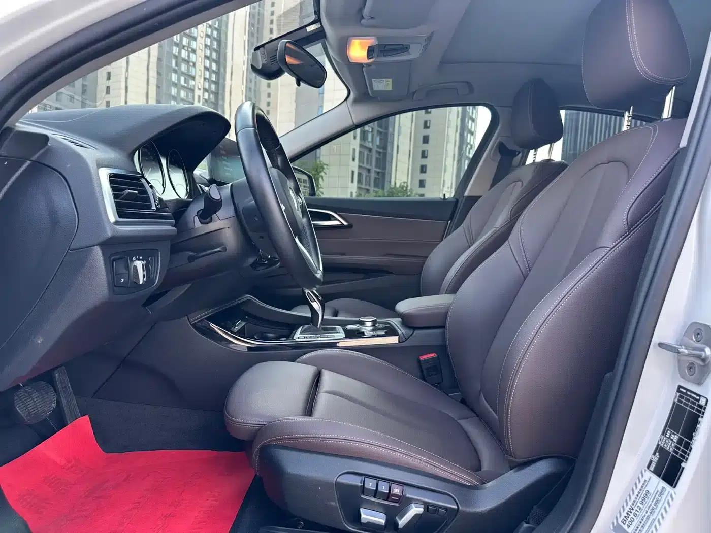 2021 BMW 1 Series 120i M Sport Shadow Edition — миниатюра 9