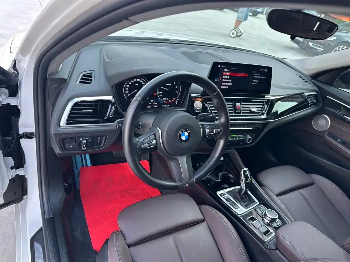 2021 BMW 1 Series 120i M Sport Shadow Edition — миниатюра 10