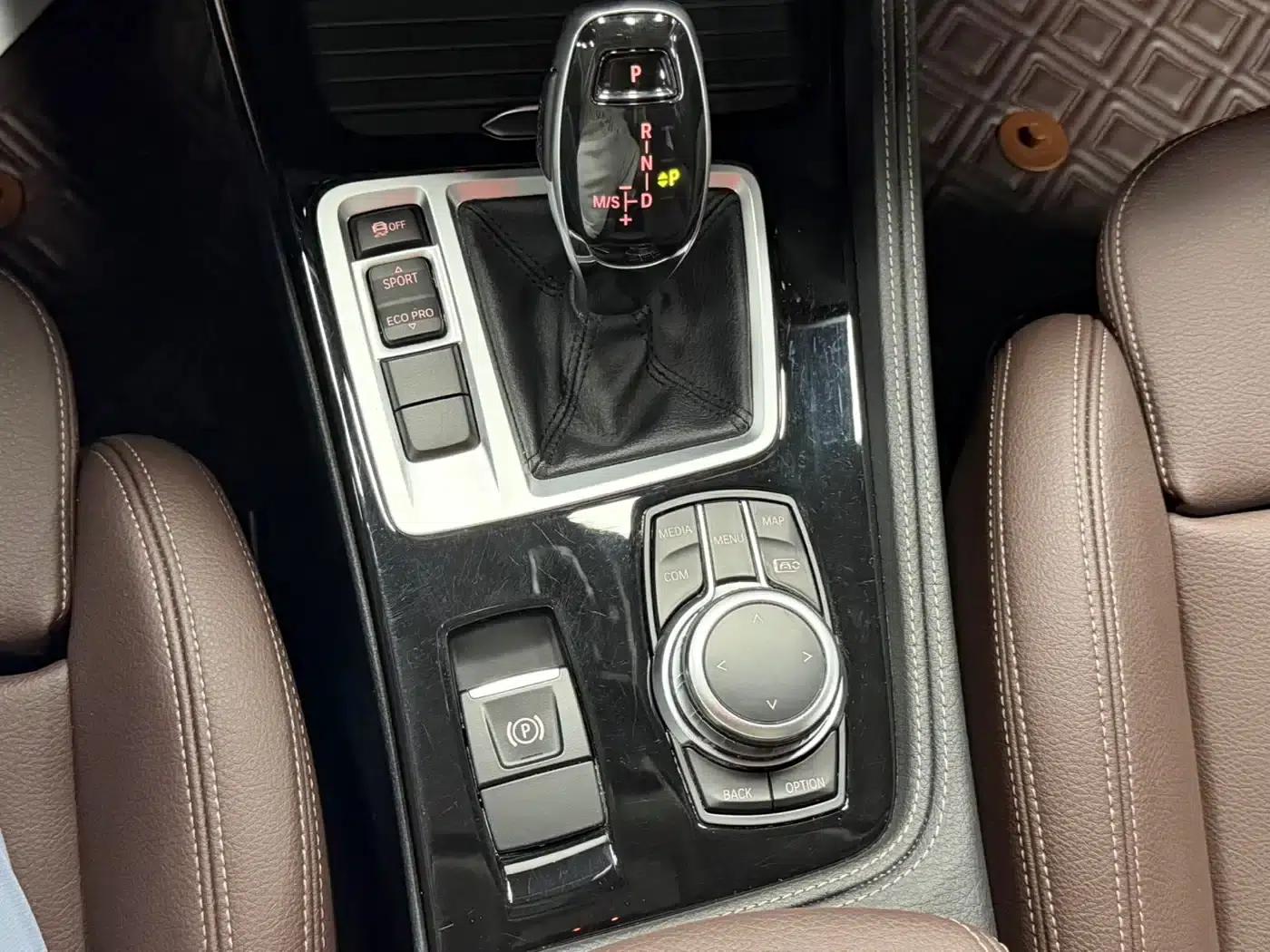 2022 BMW 1 Series 120i M Sport Shadow Edition — миниатюра 14