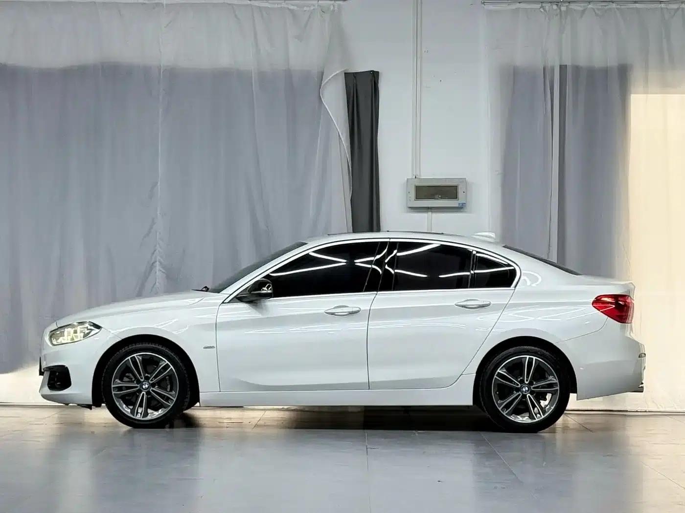 2018 BMW 1 Series 118i Sport — миниатюра 3