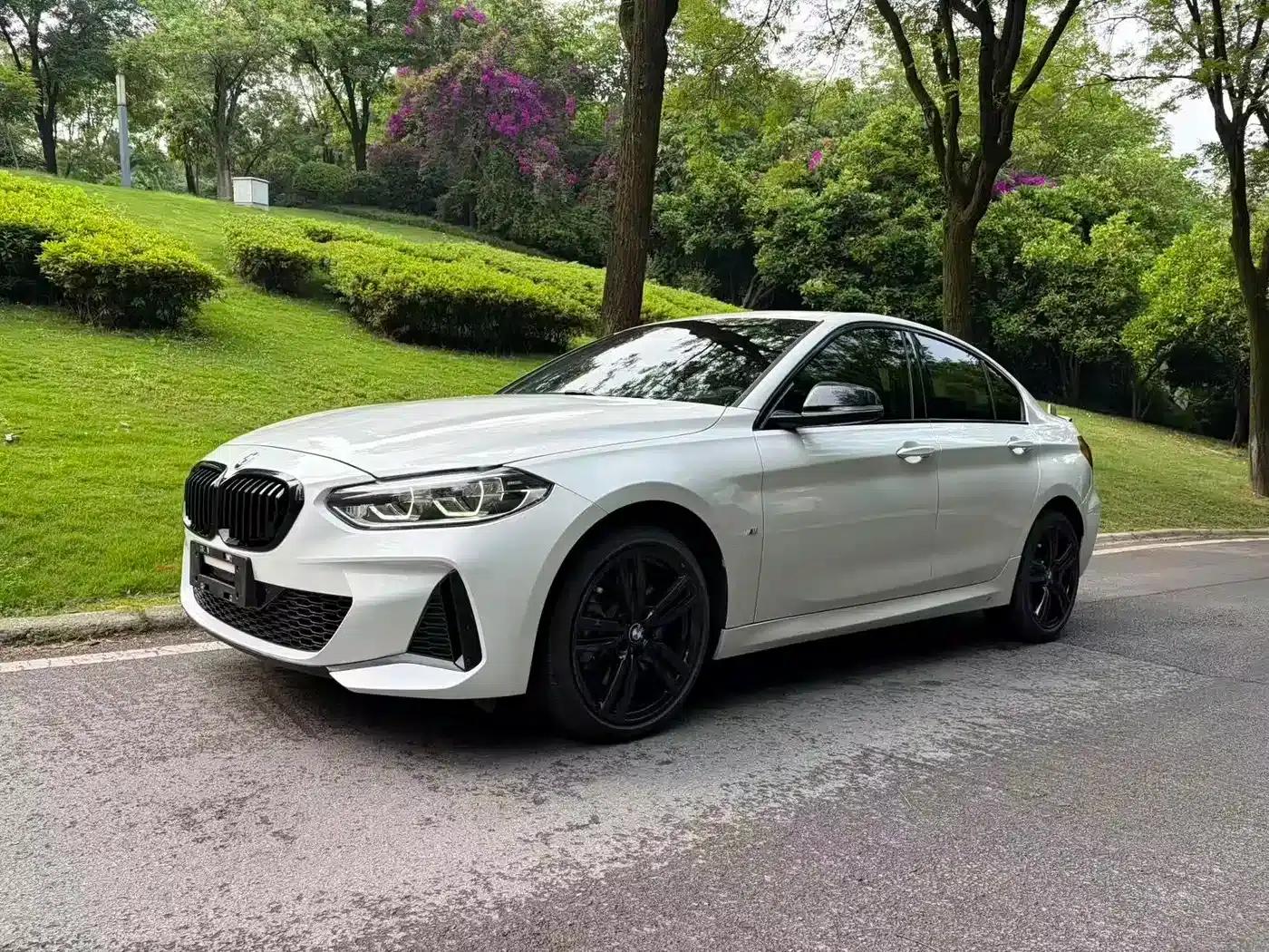 BMW 1 Series 2021 Facelift 125i M Sport Shadow Edition — миниатюра 1