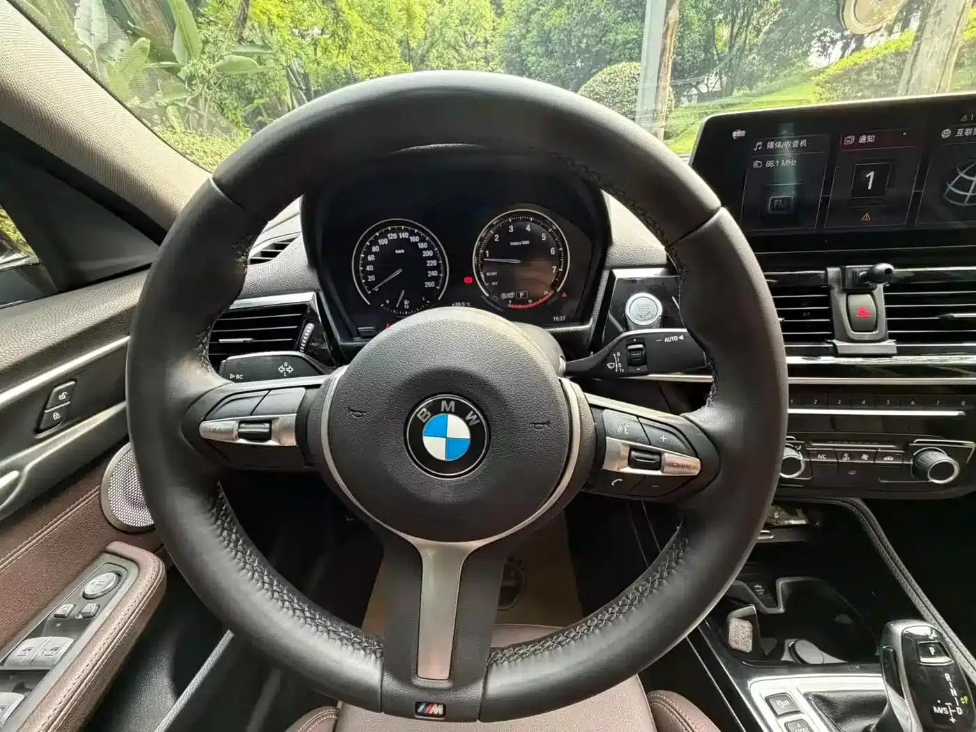 BMW 1 Series 2021 Facelift 125i M Sport Shadow Edition — миниатюра 10