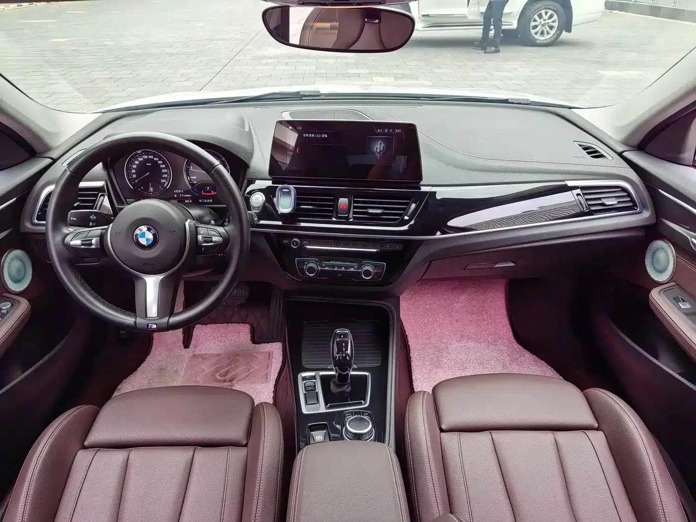 BMW 1 Series 2023 125i M Sport Shadow Edition — миниатюра 13
