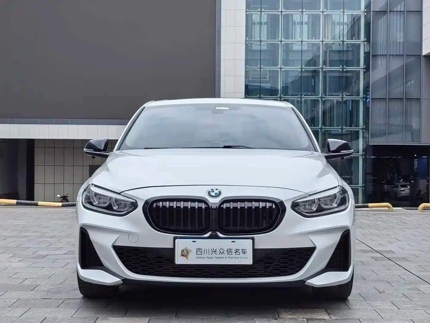 BMW 1 Series 2023 125i M Sport Shadow Edition — миниатюра 3