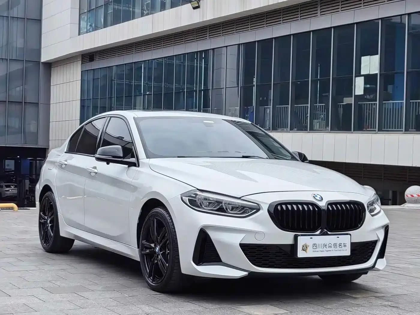 BMW 1 Series 2023 125i M Sport Shadow Edition — миниатюра 4