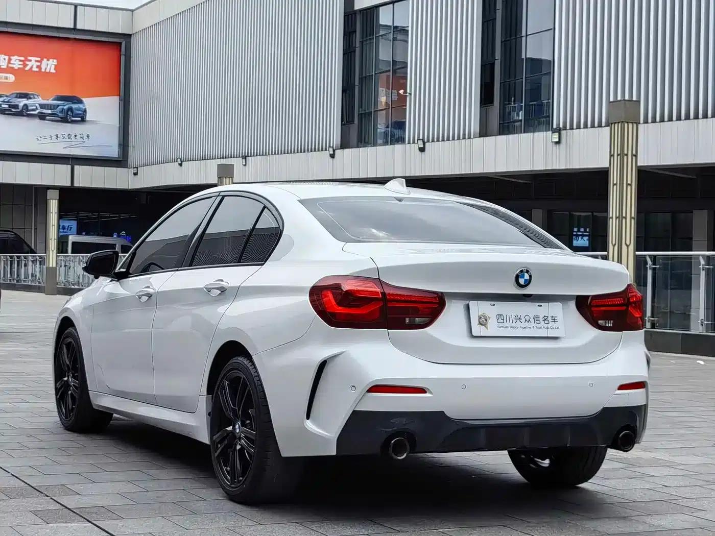 BMW 1 Series 2023 125i M Sport Shadow Edition — миниатюра 5