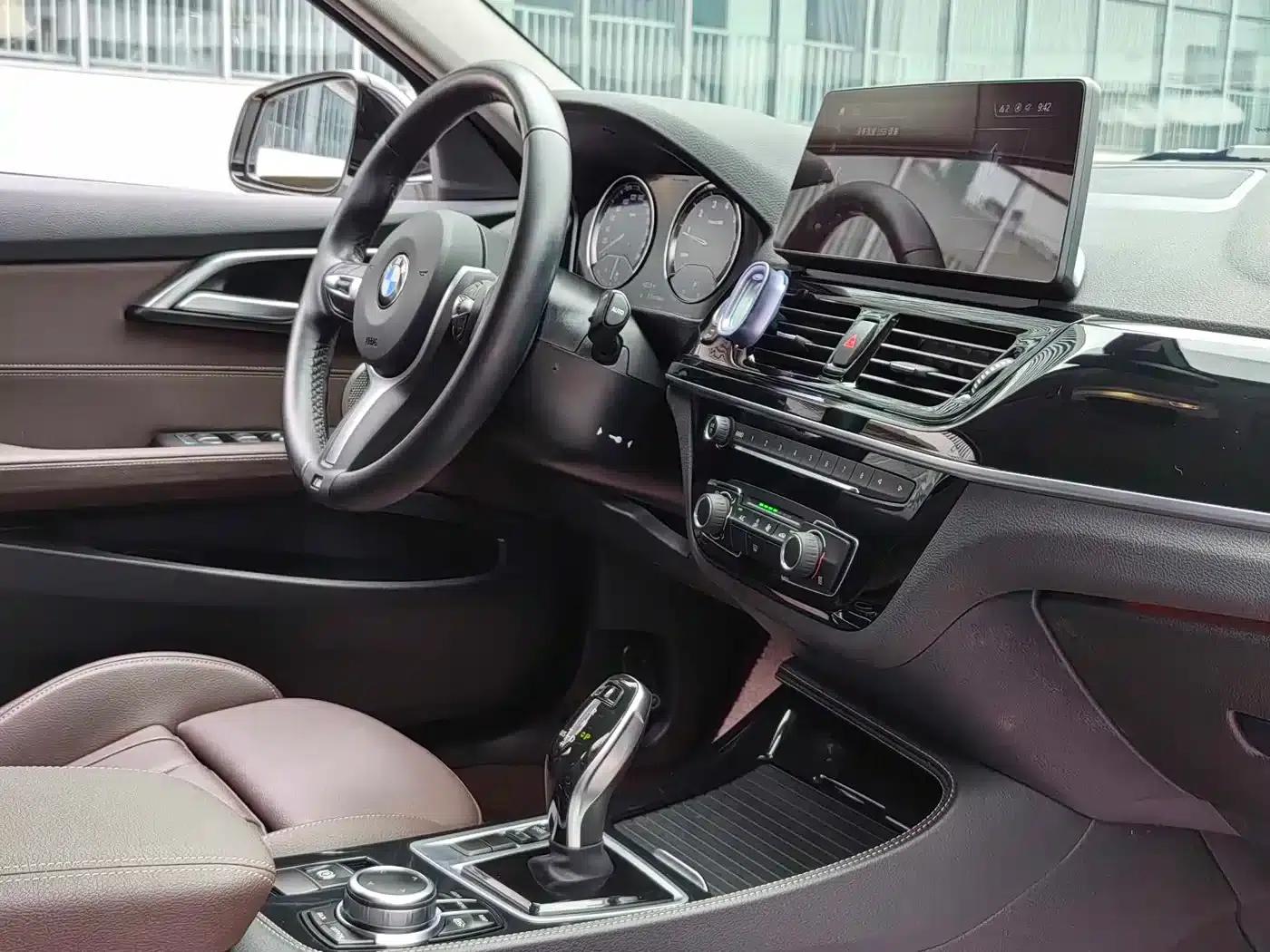 BMW 1 Series 2023 125i M Sport Shadow Edition — миниатюра 9