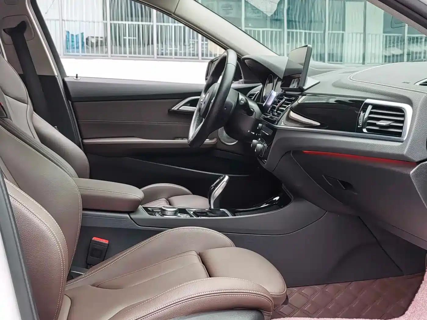 BMW 1 Series 2023 125i M Sport Shadow Edition — миниатюра 10