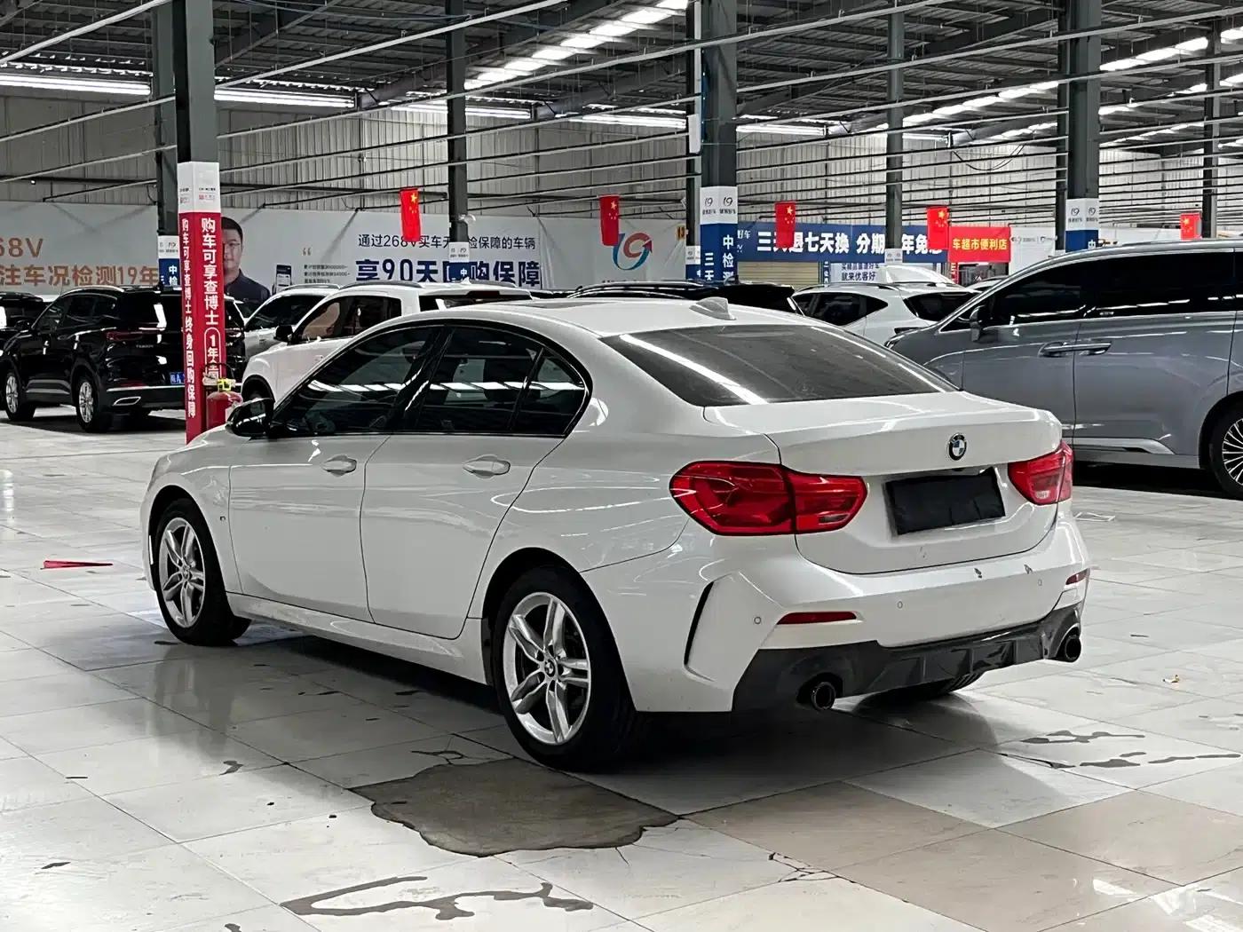2021 BMW 1 Series 120i M Sport Shadow Edition — миниатюра 15