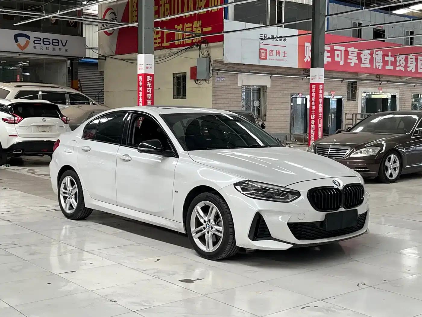 2021 BMW 1 Series 120i M Sport Shadow Edition — миниатюра 3