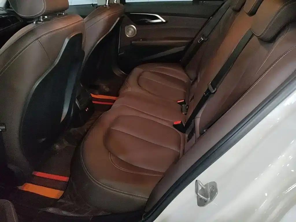 BMW 1 Series 2021 Facelift 120i M Sport Shadow Edition — миниатюра 17