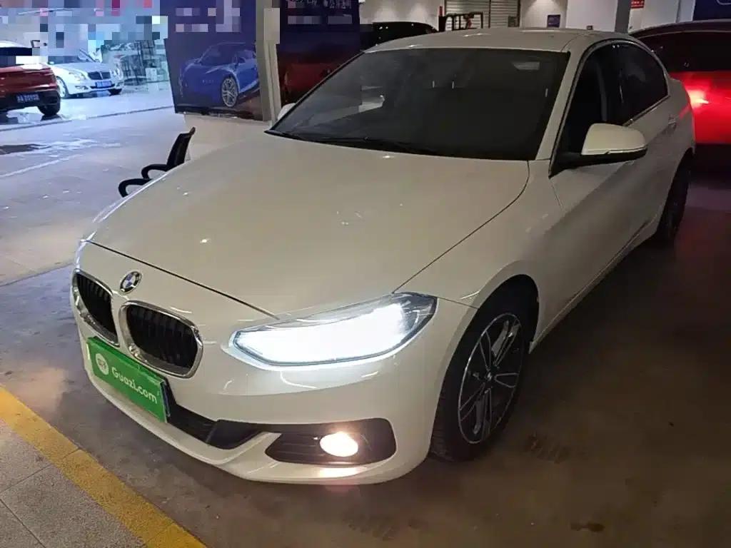 BMW 1 Series 2019 118i Fashion Edition — миниатюра 2