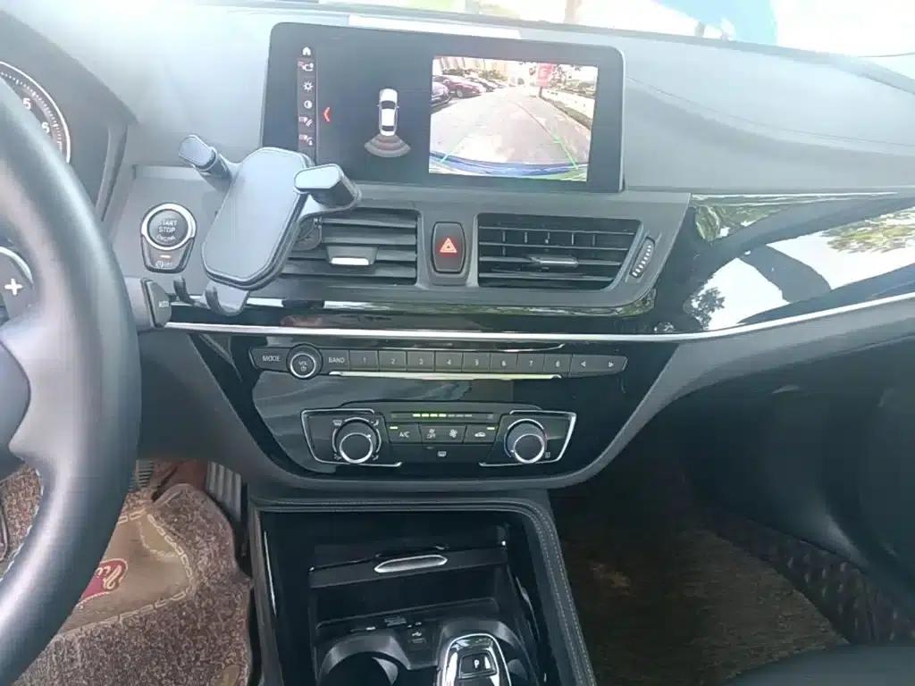2020 BMW 1 Series 125i Leading M Sport Package — миниатюра 13