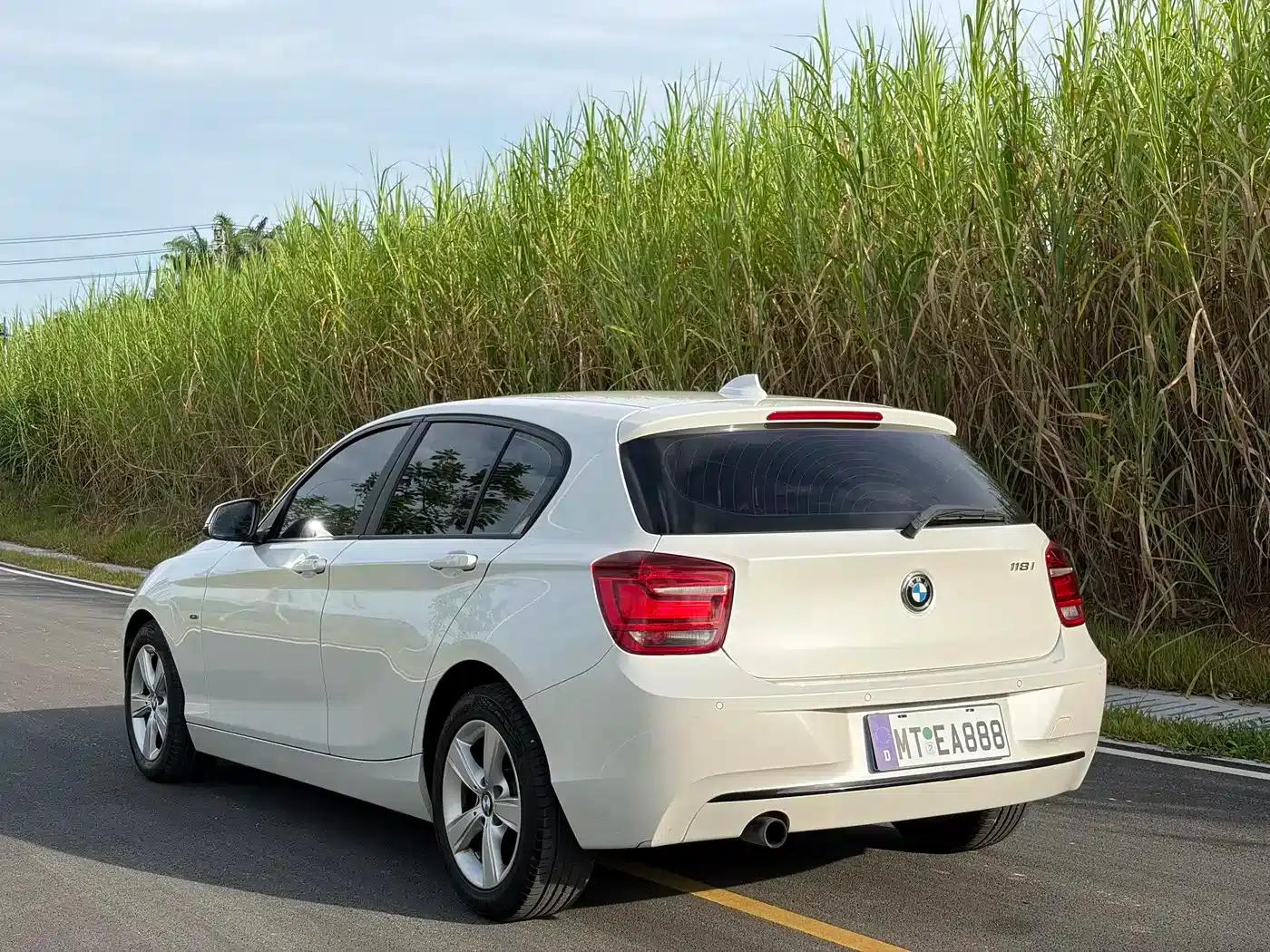 BMW 1 Series (Imported) 2013 Facelift 118i Sport — миниатюра 9