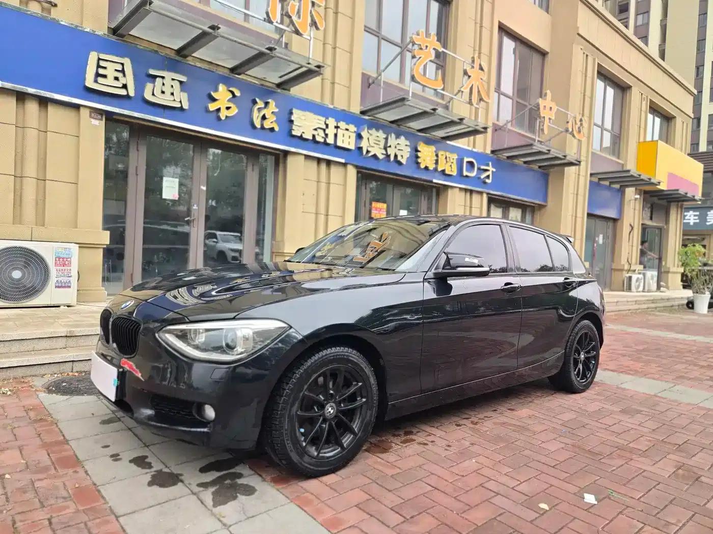 2013 BMW 1 Series (Imported) Facelift 118i Leading Edition — миниатюра 1