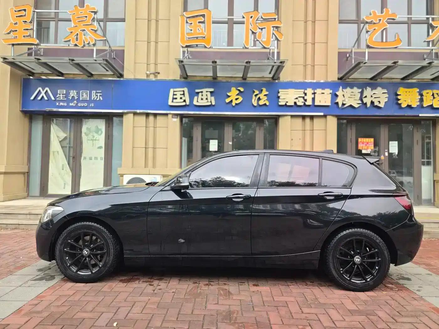 2013 BMW 1 Series (Imported) Facelift 118i Leading Edition — миниатюра 3
