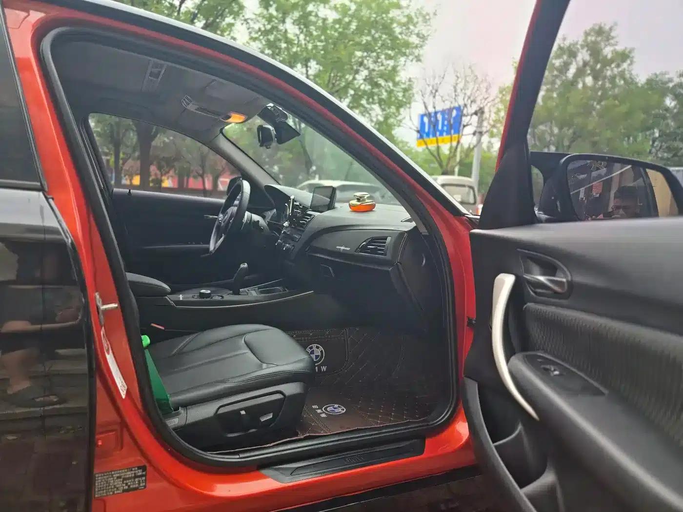 2013 BMW 1 Series (Imported) Facelift 118i Leading Edition — миниатюра 7