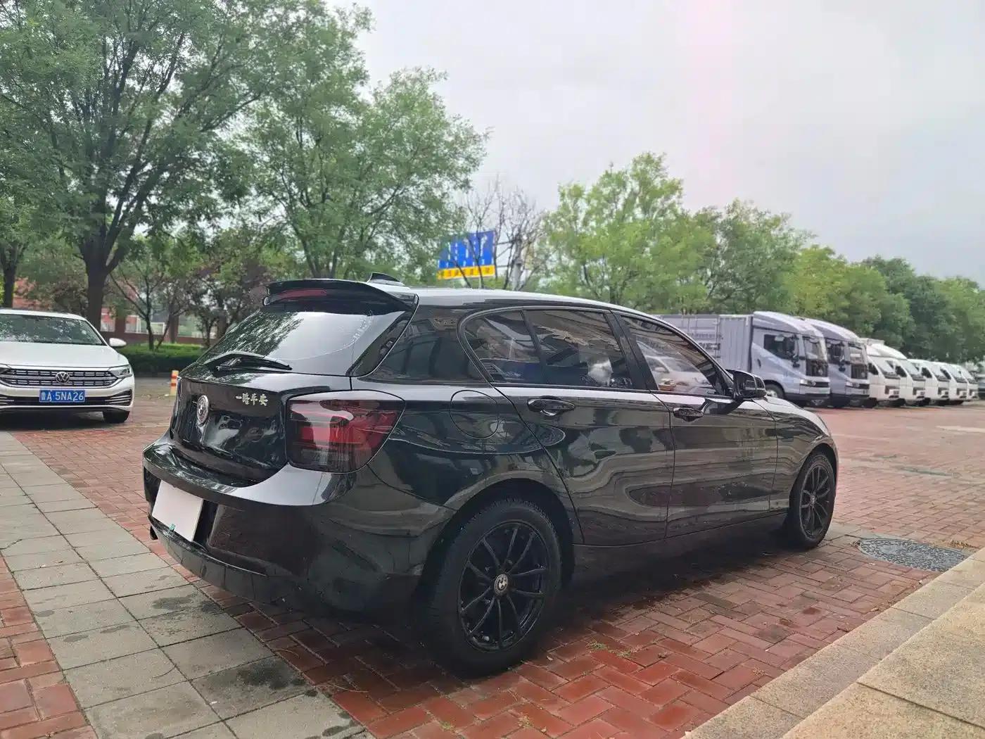 2013 BMW 1 Series (Imported) Facelift 118i Leading Edition — миниатюра 10