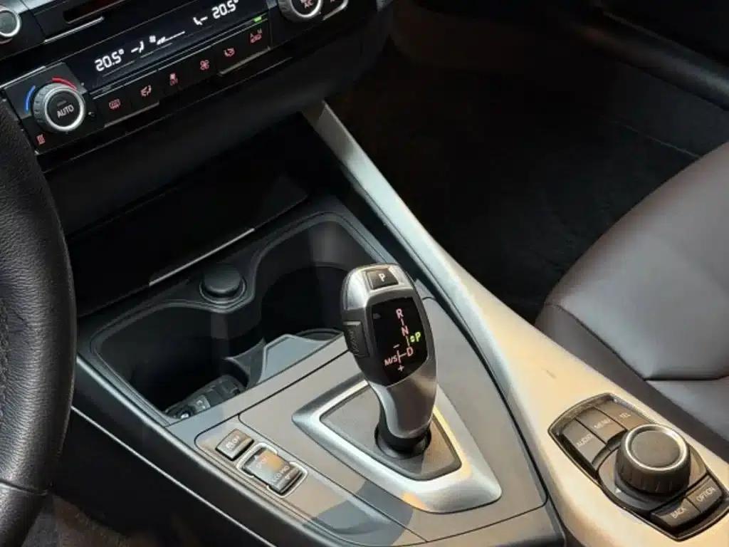 2016 BMW 1 Series Imported Model 120i Leading Edition — миниатюра 4