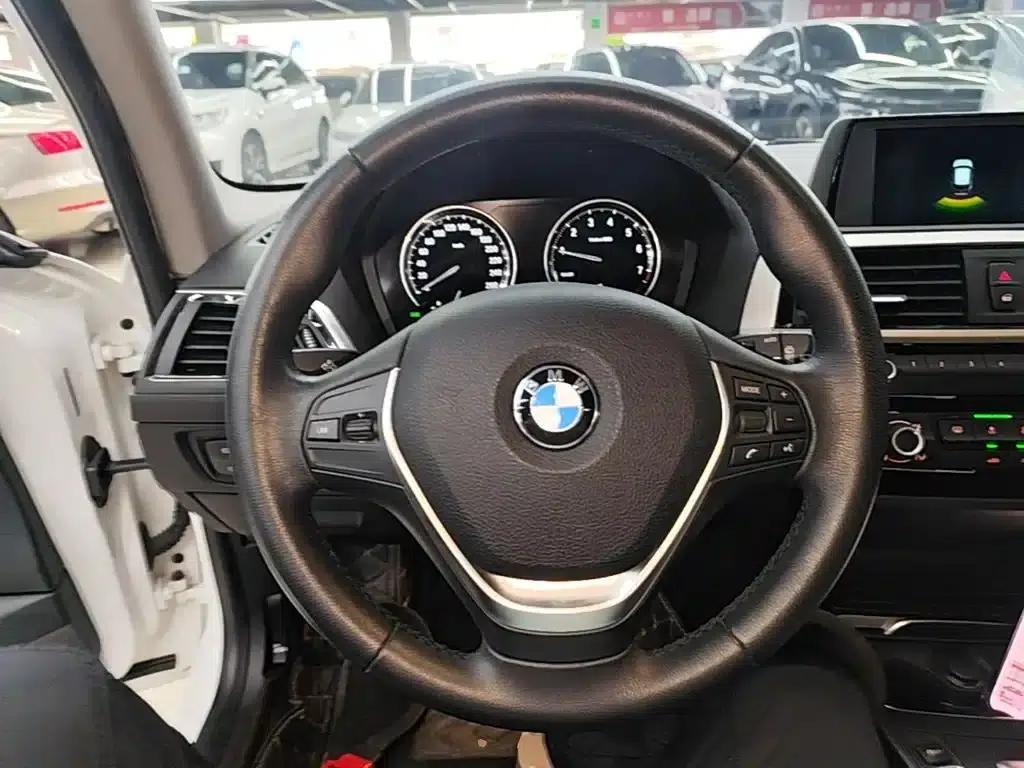 2018 BMW 1 Series Imported Model 118i Leading Edition — миниатюра 11