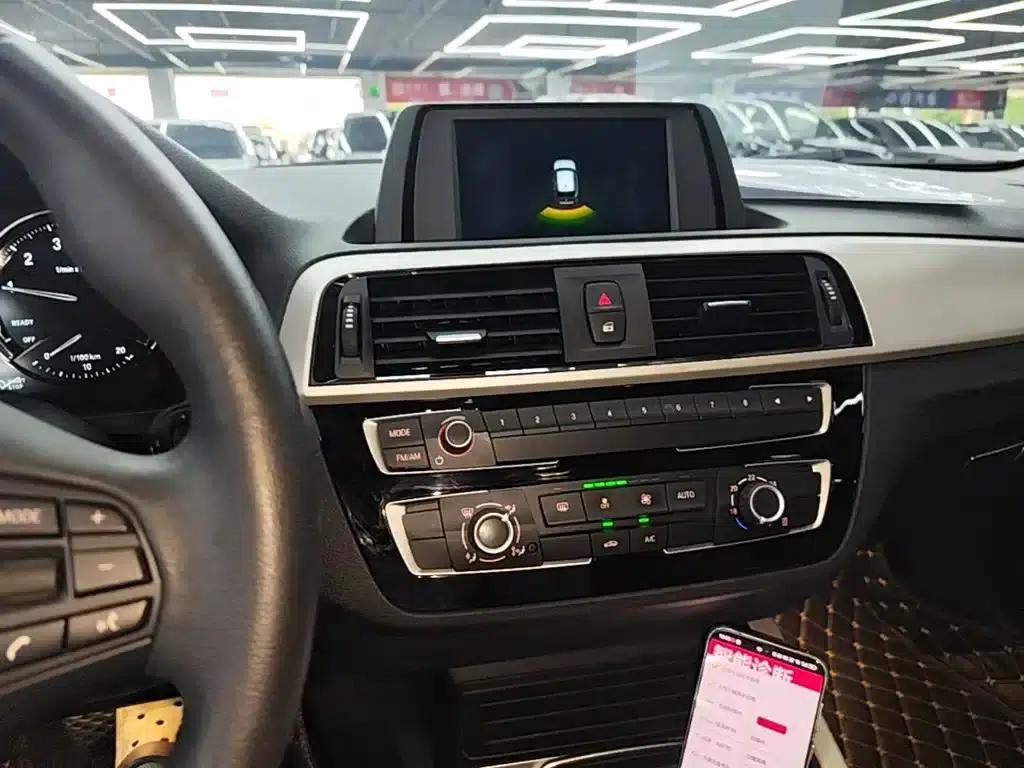 2018 BMW 1 Series Imported Model 118i Leading Edition — миниатюра 13