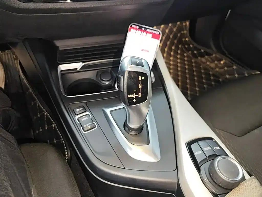 2018 BMW 1 Series Imported Model 118i Leading Edition — миниатюра 14
