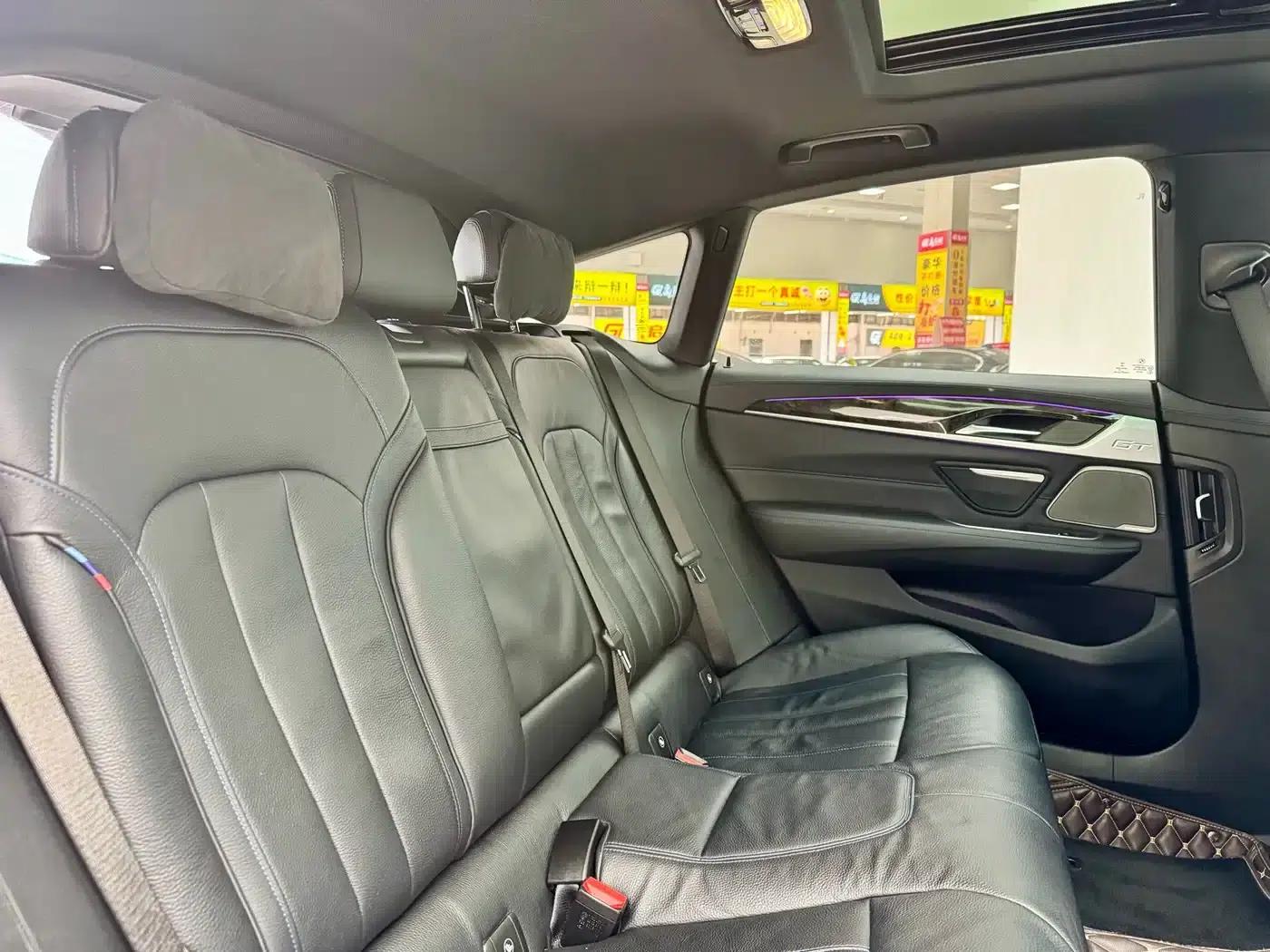 2019 BMW 6 Series GT 630i M Sport Package — миниатюра 13