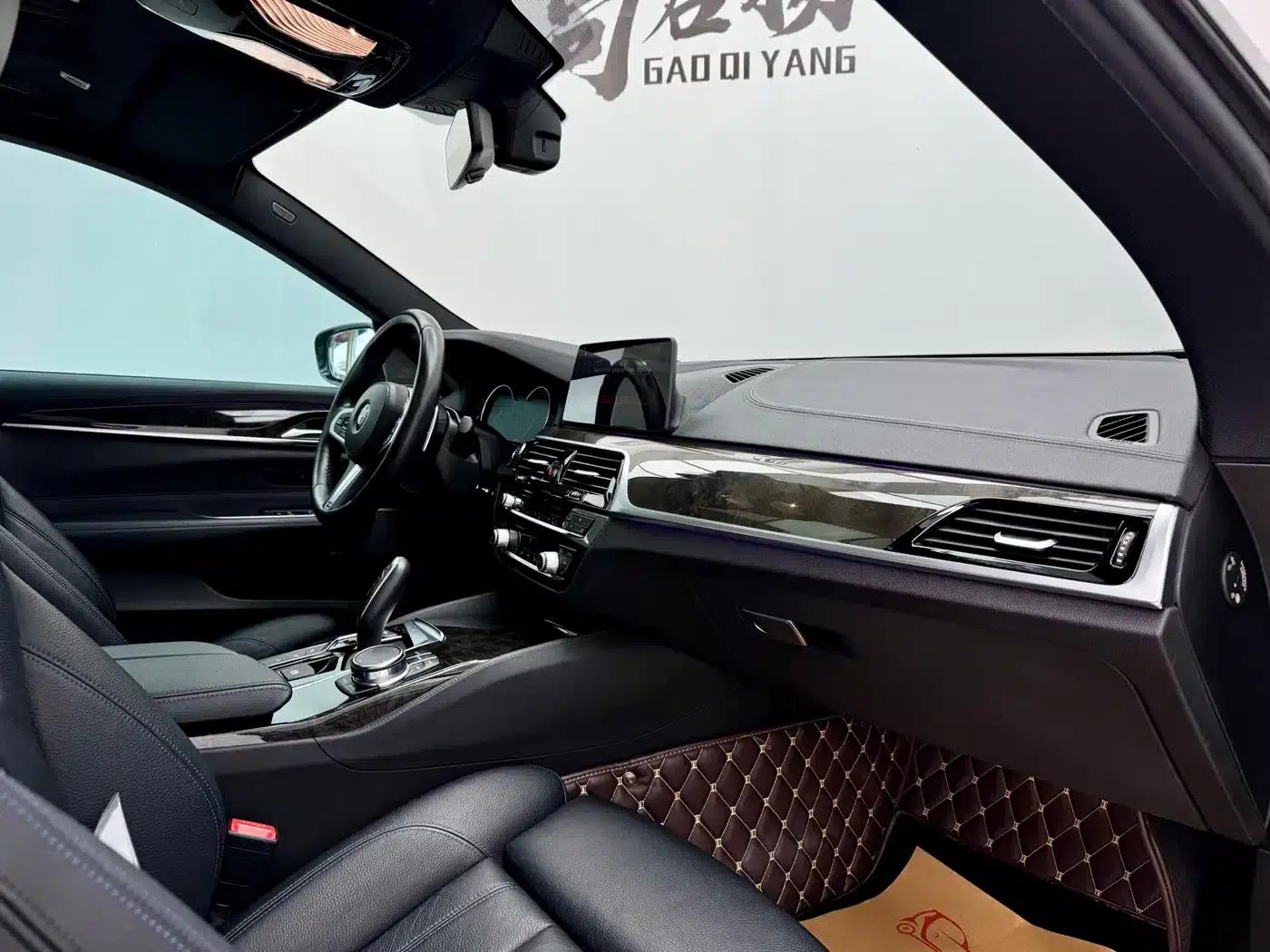 2019 BMW 6 Series GT 630i M Sport Package — миниатюра 15