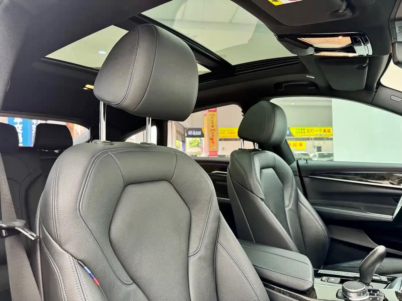 2019 BMW 6 Series GT 630i M Sport Package — миниатюра 16