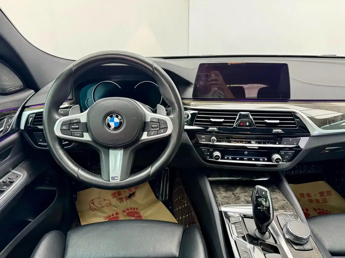 2019 BMW 6 Series GT 630i M Sport Package — миниатюра 19