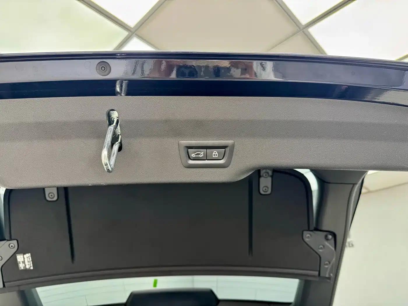 2019 BMW 6 Series GT 630i M Sport Package — миниатюра 25