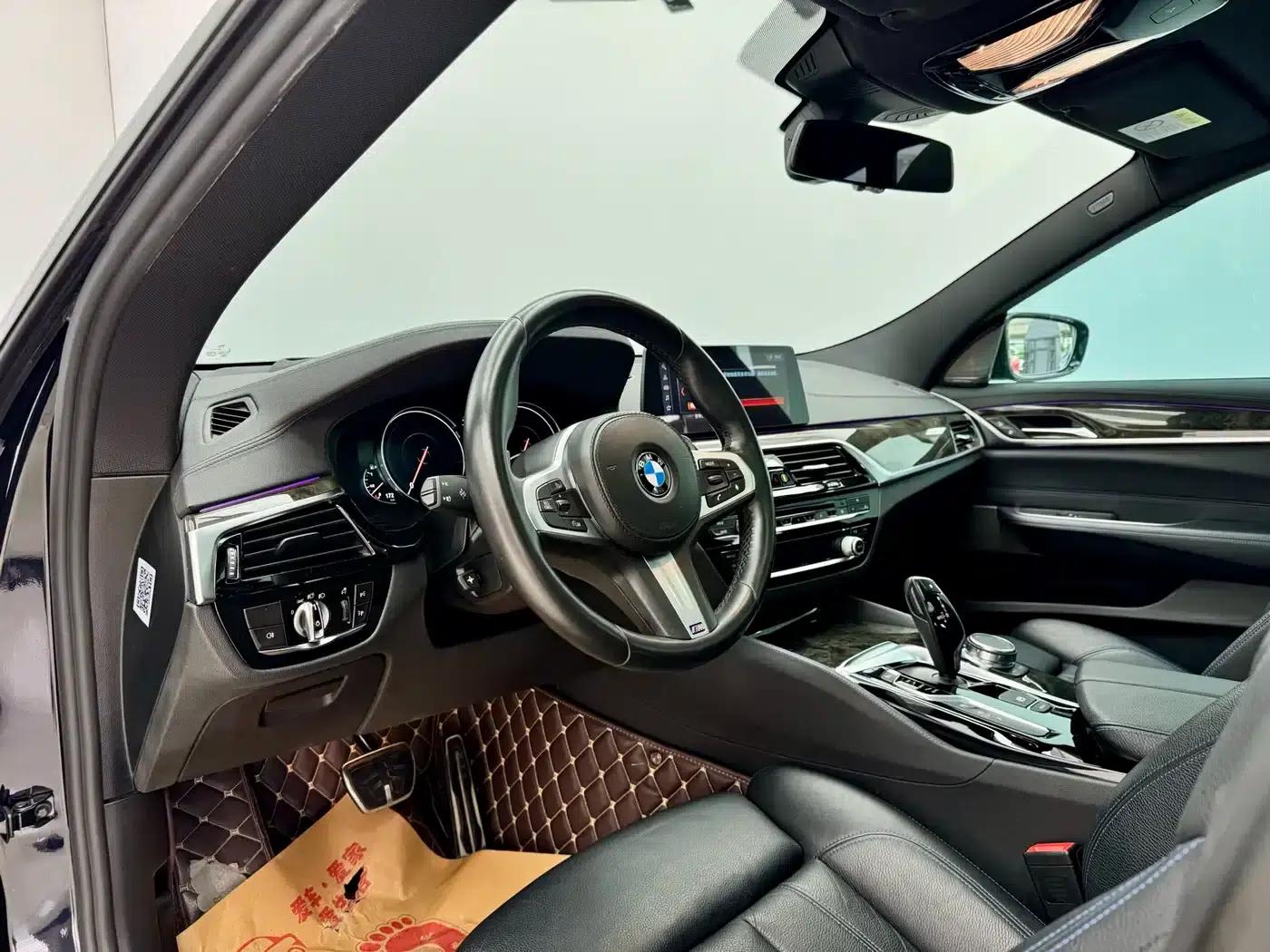 2019 BMW 6 Series GT 630i M Sport Package — миниатюра 7