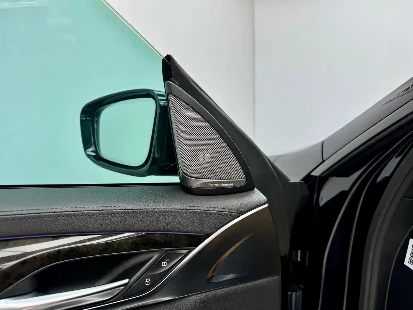 2019 BMW 6 Series GT 630i M Sport Package — миниатюра 9