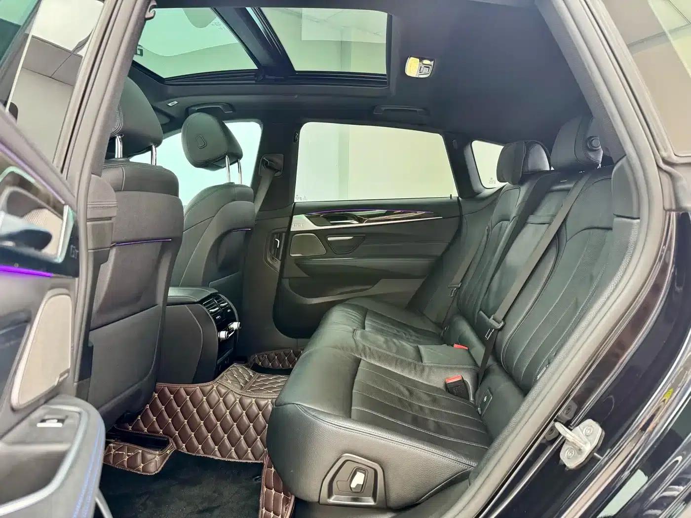 2019 BMW 6 Series GT 630i M Sport Package — миниатюра 10