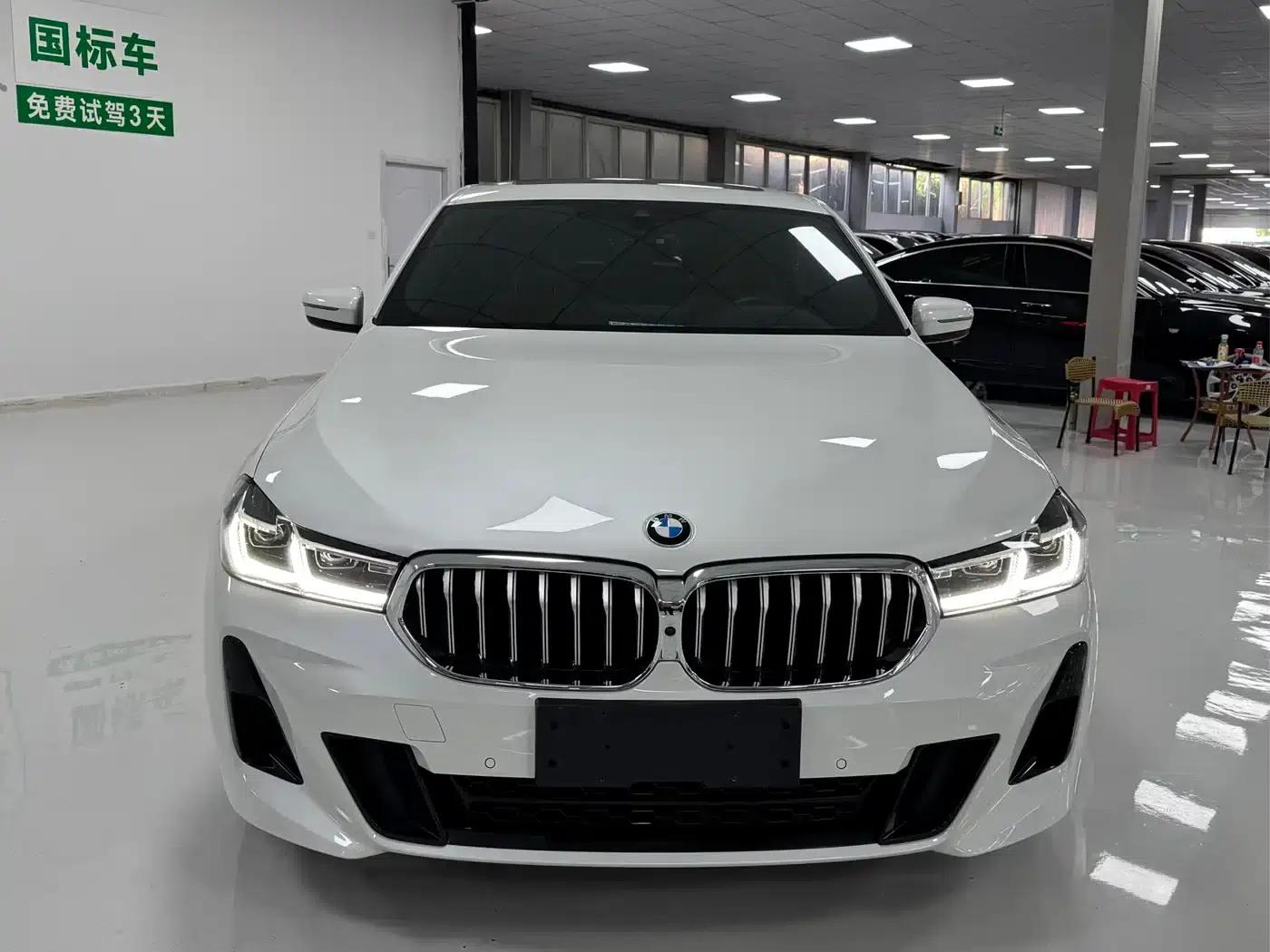 2022 BMW 6 Series GT 630i M Sport Package — миниатюра 2