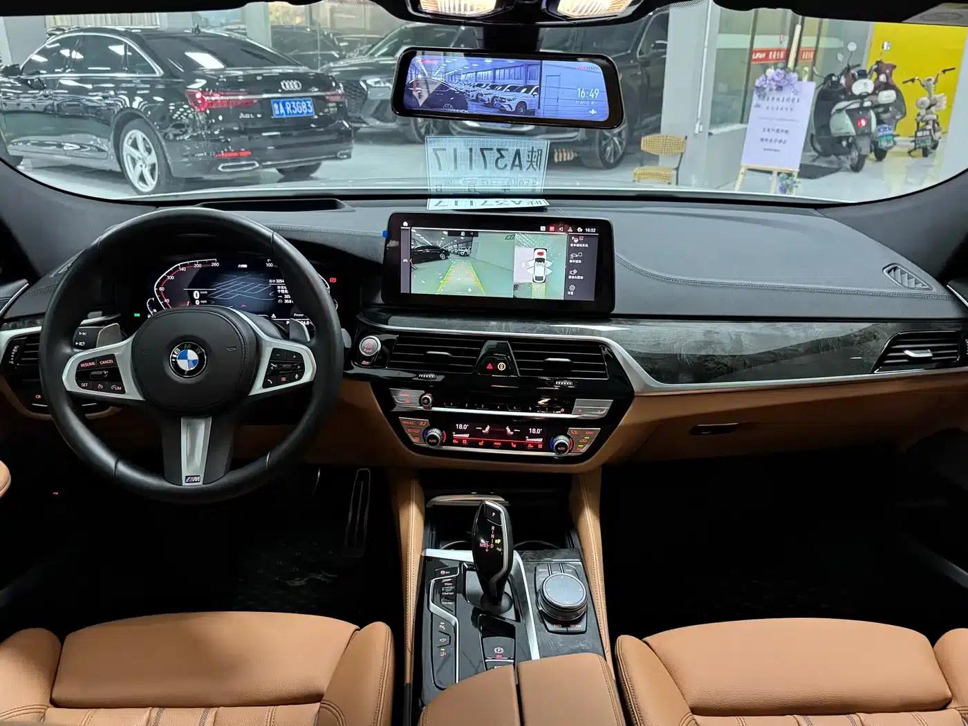 2022 BMW 6 Series GT 630i M Sport Package — миниатюра 5