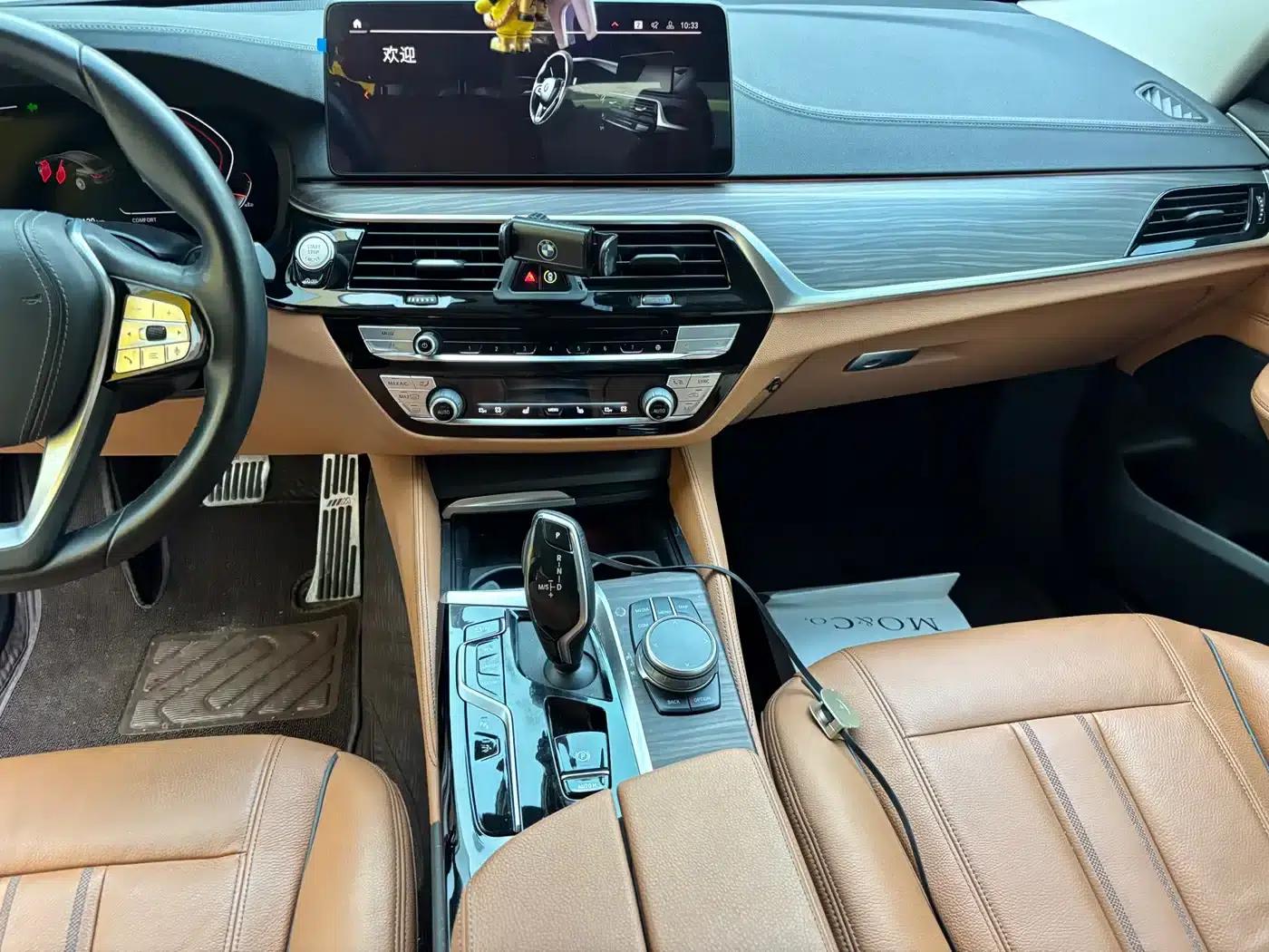 2021 BMW 6 Series GT 630i Luxury Design Package — миниатюра 9